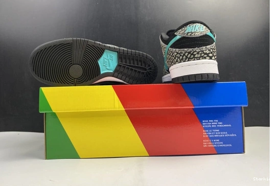 DUNK BQ6817-009 SB LOW PRO"ELEPHANT" NIKE 0212